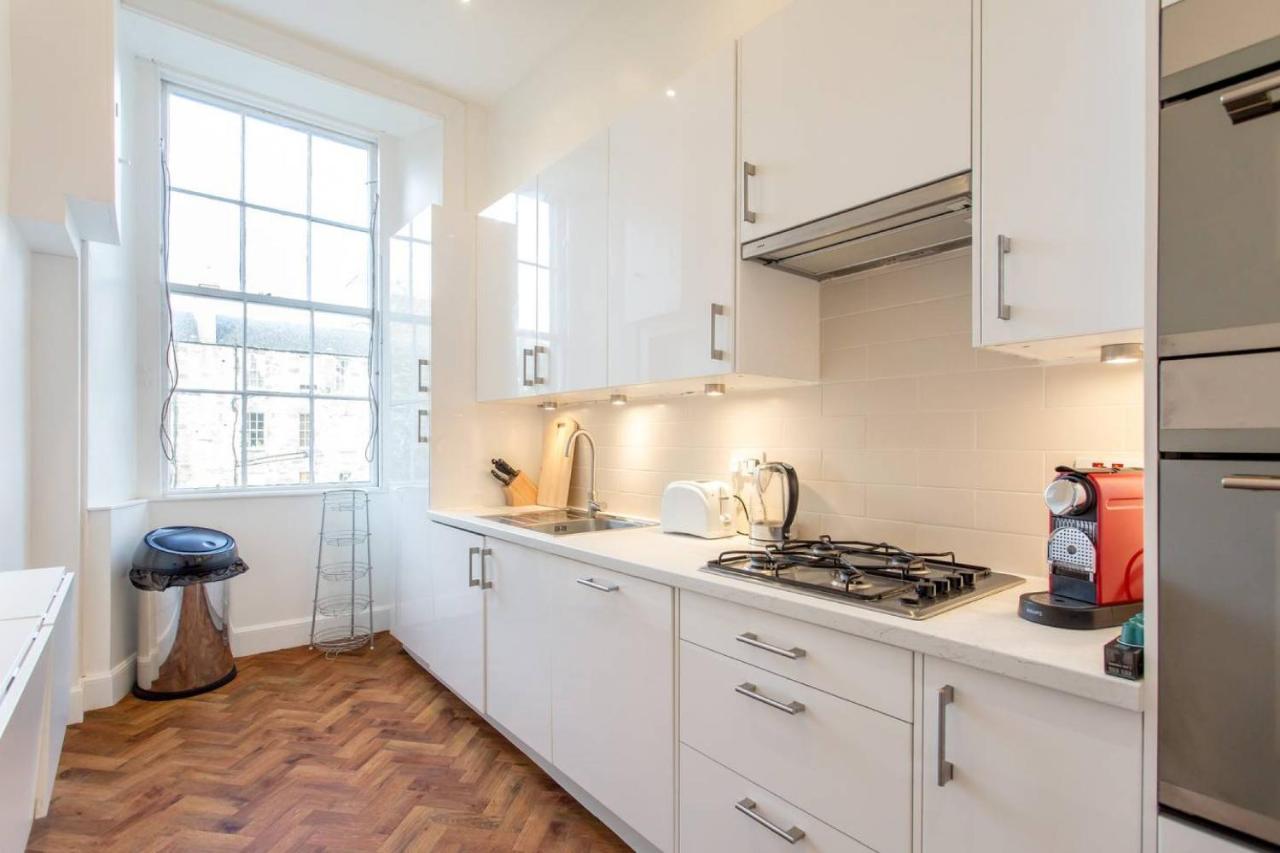 Altido Castle Terrace 3 Bedroom Apartment - Old Town Единбург Екстериор снимка