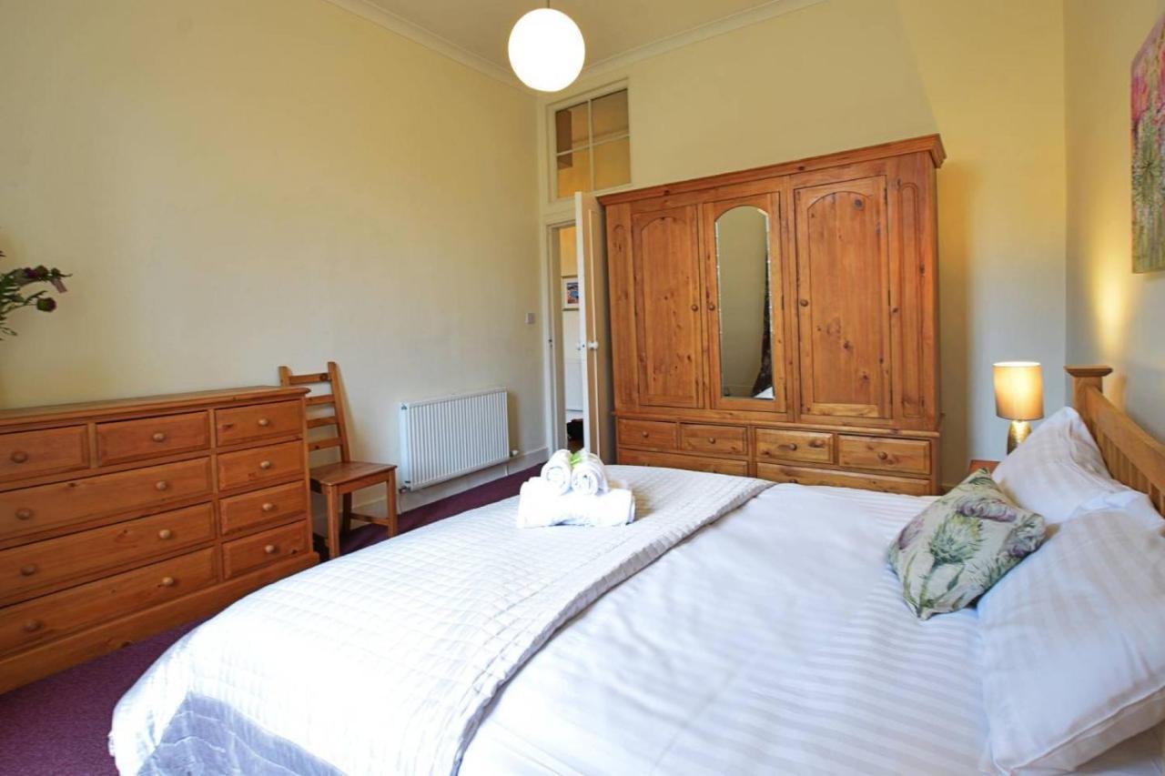 Altido Castle Terrace 3 Bedroom Apartment - Old Town Единбург Екстериор снимка